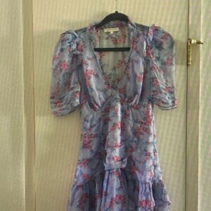 Floral Puff-Sleeve V-Neck Dress in Lavender